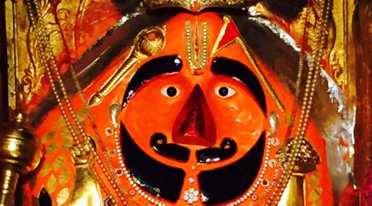 समस्त कष्टों का निवारण करें हनुमान यंत्र